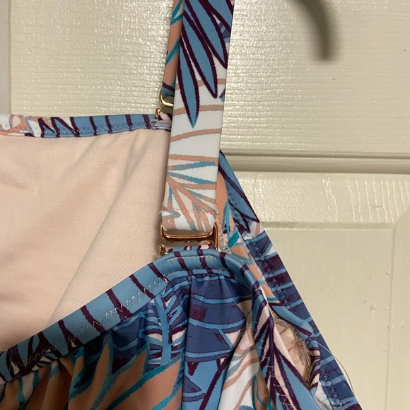 Raisins  Bikini ruffle Top - Picture 4 of 13